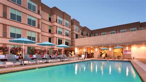 closest hotel to anaheim convention center|Iba pa.